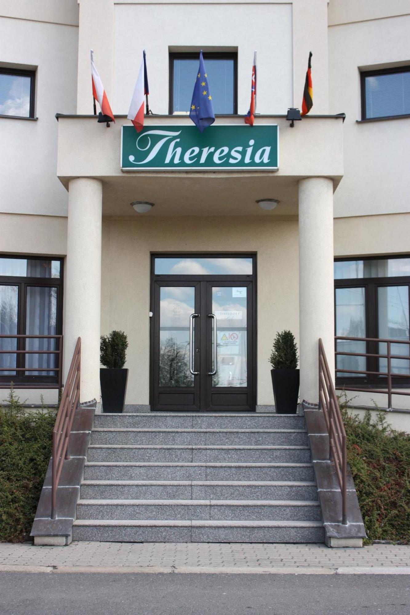 Hotel Theresia Kolín Extérieur photo